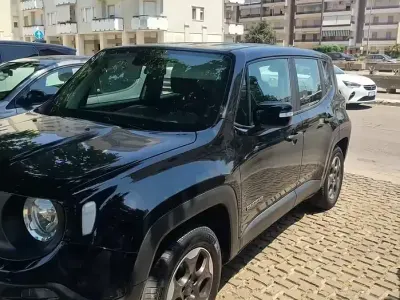 Usata Jeep Renegade Longitude 120 CV (88 kW) 2018 Nero SUV