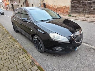 Usata Lancia Delta 120 CV (88 kW) 2011 Nero Utilitaria