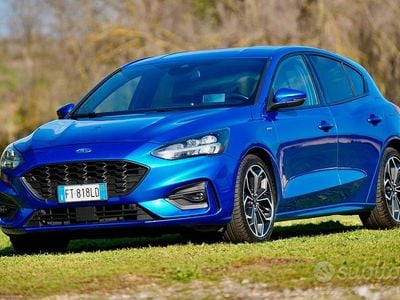 Blu Usata 2018 Ford Focus ST-Line Berlina | 14.690 € (Cara)