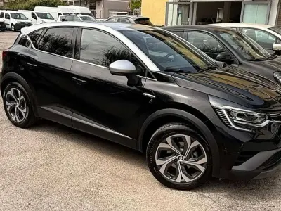 Usata Renault Captur RS Line 94 CV (69 kW) 2022 Nero SUV