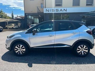 Usata Renault Captur Life 90 CV (66 kW) 2018 Argento SUV