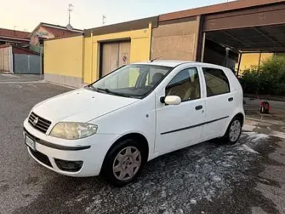 Usata Fiat Punto Dynamic 60 CV (44 kW) 2003 Utilitaria