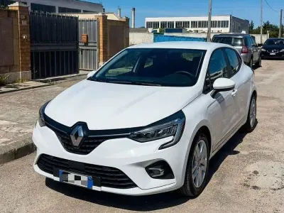 Usata Renault Clio V SE 72 CV (52 kW) 2021 Bianco Berlina