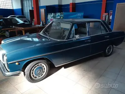 Usata Mercedes 230 135 CV (99 kW) 1960 Blu Berlina
