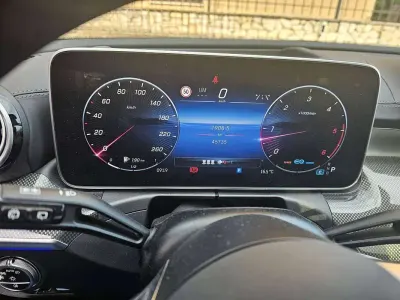 Usata Mercedes C300e 265 CV (194 kW) 2022 Grigio