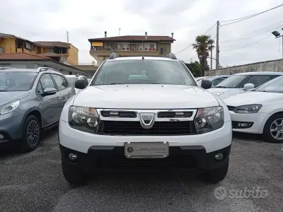 Usata Dacia Duster Lauréate 110 CV (80 kW) 2011 Bianco SUV