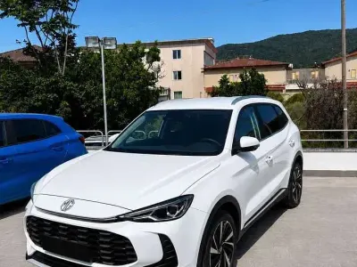 Nuova MG ZS Luxury 197 CV (144 kW) 2026 Bianco SUV