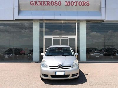 Usata Toyota Corolla Verso Sol 136 CV (100 kW) 2006 Grigio Monovolume