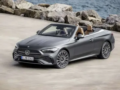 Usata Mercedes CLE200 Advanced 204 CV (150 kW) 2024 Argento Cabrio