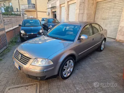 Usata VW Passat 130 CV (95 kW) 2004 Grigio Berlina