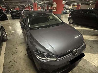 Usata VW Polo Life 95 CV (69 kW) 2023 Grigio Utilitaria