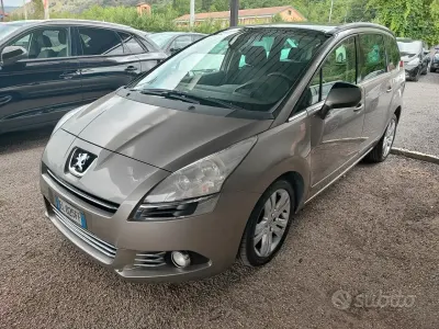 Usata Peugeot 5008 Active 150 CV (110 kW) 2012 Giallo Monovolume