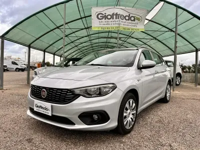 Usata Fiat Tipo Easy 120 CV (88 kW) 2017 Argento Station wagon