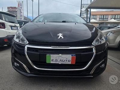 Usata Peugeot 208 Allure 83 CV (61 kW) 2018 Nero Utilitaria