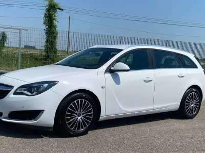 Usata Opel Insignia 170 CV (125 kW) 2015 Bianco Station wagon