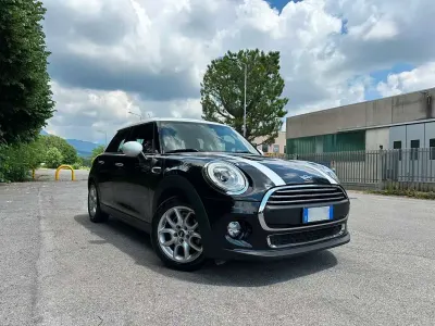 Usata Mini ONE 102 CV (75 kW) 2015 Nero Utilitaria