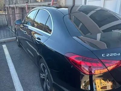 Usata Mercedes C220 Business 200 CV (147 kW) 2022 Nero Berlina