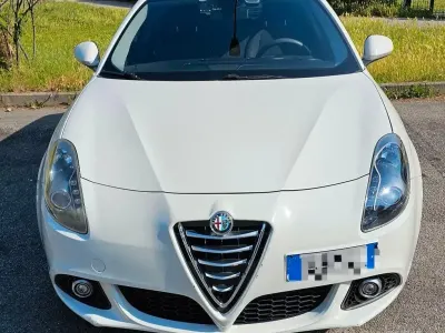 Usata Alfa Romeo Giulietta 109 CV (80 kW) 2013 Bianco Utilitaria
