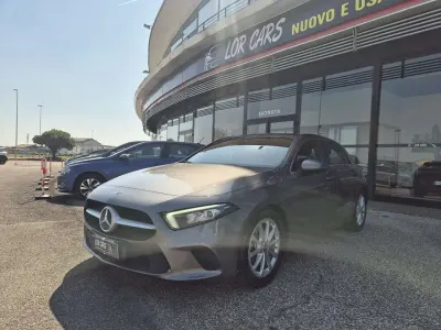 Usata Mercedes A180 Premium 116 CV (85 kW) 2020 Grigio Berlina