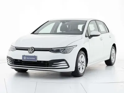 Usata VW Golf VIII Life 131 CV (96 kW) 2023 Bianco Berlina