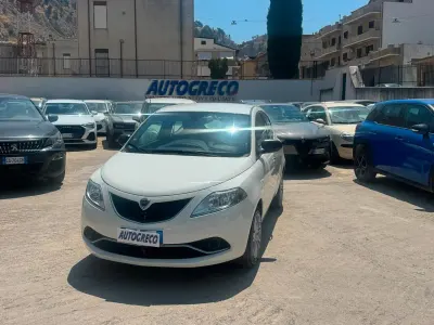 Usata Lancia Ypsilon S 95 CV (69 kW) 2016 Bianco Utilitaria