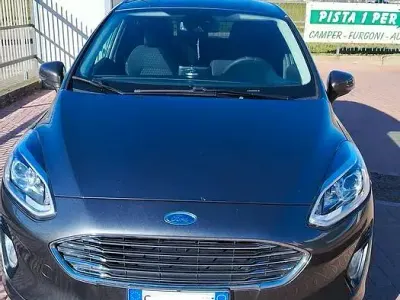 Usata Ford Fiesta 86 CV (63 kW) 2020 Grigio Utilitaria
