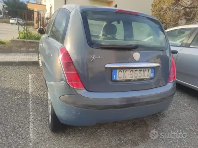 Usata Lancia Ypsilon 80 CV (58 kW) 2004 Blu Utilitaria