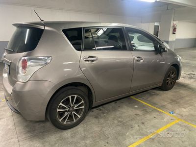 usata Toyota Corolla Verso Verso 1.6 D-4D Style 7 posti