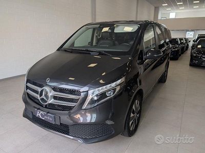 Usata Mercedes V250 Premium 190 CV (139 kW) 2022 Grigio Monovolume