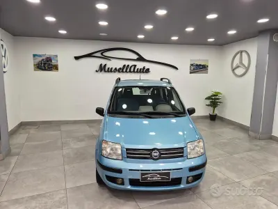 Usado Fiat Panda Emotion 75 HP (55 kW) 2006 Azul Citadino