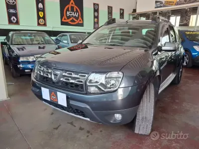 Usata Dacia Duster Prestige 125 CV (91 kW) 2015 Grigio SUV