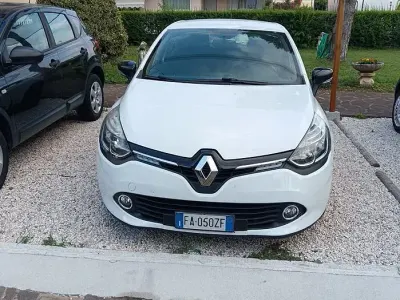 Usata Renault Clio IV 75 CV (55 kW) 2015 Bianco Berlina