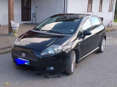 Usata Fiat Grande Punto Sport 90 CV (66 kW) 2009 Nero Utilitaria