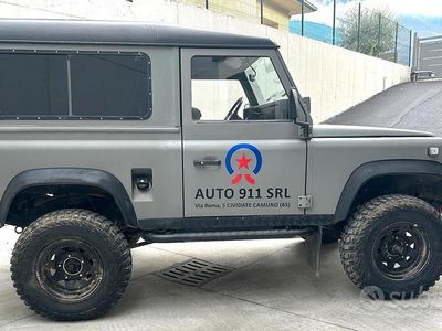 Occasion Land Rover Defender 122 ch (89 kW) 1987 Gris Berline