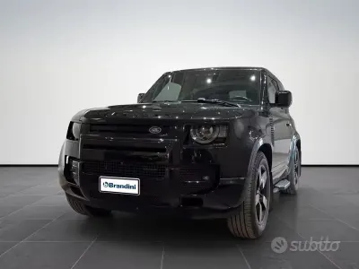 Usata Land Rover Defender HSE Dynamic 249 CV (183 kW) 2023 Nero SUV