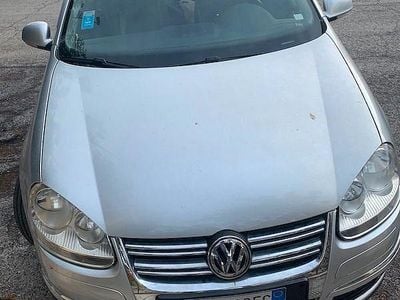 Usata VW Jetta 105 CV (77 kW) 2006 Grigio Berlina