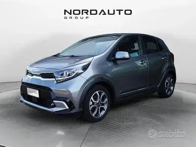 Usata Kia Picanto X-Line 67 CV (49 kW) 2023 Grigio Utilitaria