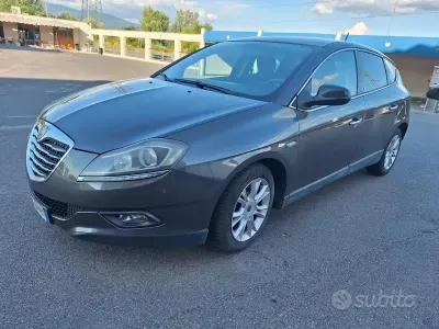 Usata Lancia Delta Gold 120 CV (88 kW) 2011 Grigio Utilitaria