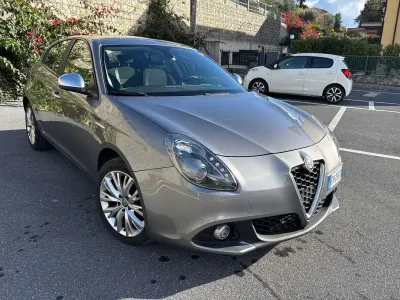 Usata Alfa Romeo Giulietta Business 120 CV (88 kW) 2017 Grigio Utilitaria
