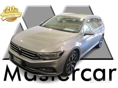 Usata VW Passat Executive 150 CV (110 kW) 2021 Grigio Station wagon