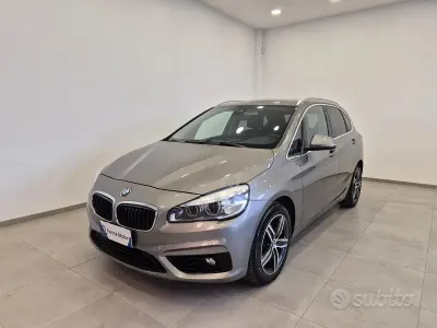 Usata BMW 218 Active Tourer Luxury Line 150 CV (110 kW) 2015 Marrone Monovolume
