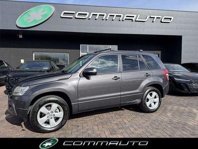 Usata Suzuki Grand Vitara 129 CV (94 kW) 2011 Argento SUV
