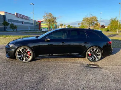 Usata Audi RS4 Ambiente 450 CV (330 kW) 2021 Nero Station wagon