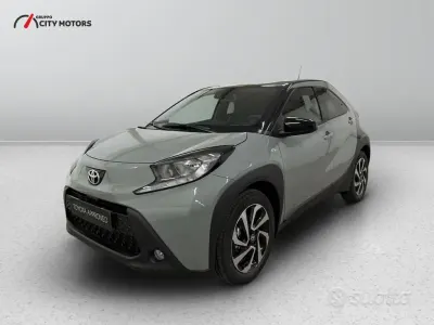 Nieuw Toyota Aygo X Trend 72 PK (52 kW) 2025 Groen SUV