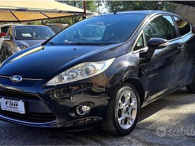 Usata Ford Fiesta Titanium 82 CV (60 kW) 2012 Other Utilitaria