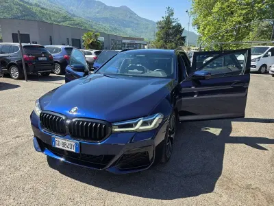 Usata BMW 530 M Sport 249 CV (183 kW) 2020 Blu/azzurro Station wagon
