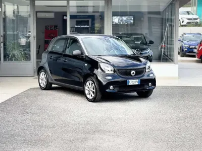 Usata Smart ForFour Passion 71 CV (52 kW) 2017 Nero Utilitaria