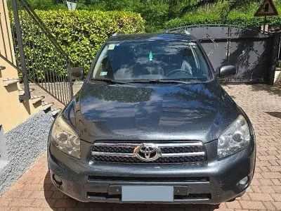 Usata Toyota RAV4 Luxury 177 CV (130 kW) 2007 Nero SUV