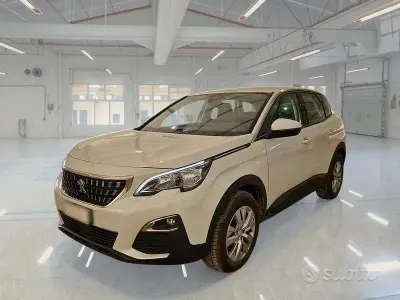 Usata Peugeot 3008 Business-Line 130 CV (95 kW) 2020 Bianco SUV