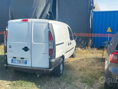 Usata Fiat Doblò 63 CV (46 kW) 2002 Bianco Monovolume